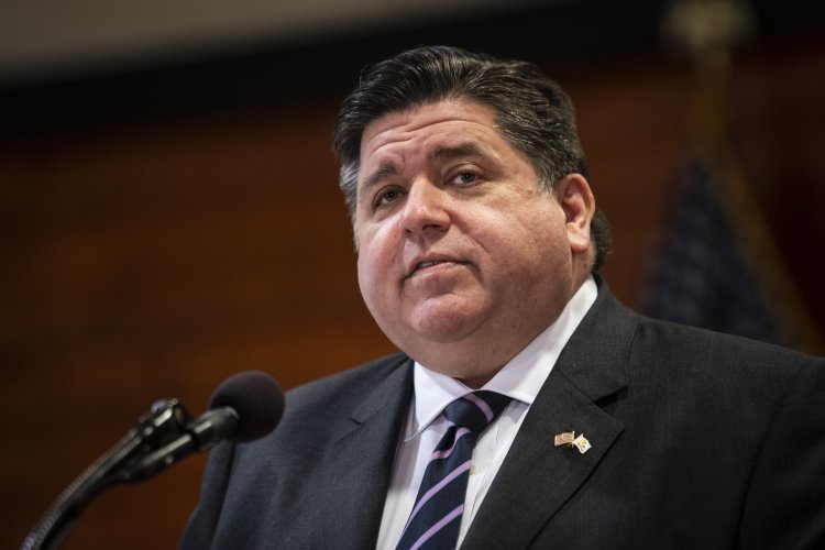 Pritzker calls for 2 state senators to resign amid
misconduct allegations - WGN TV Chicago