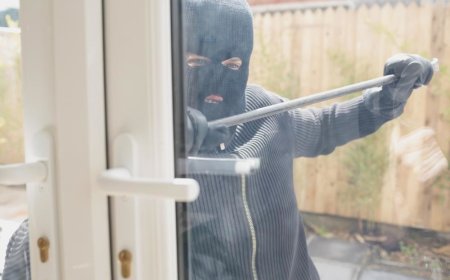 Ex-Burglar Jennifer Gomez Turned Home Safety Guide: Easy Tips to Secure Your Home
