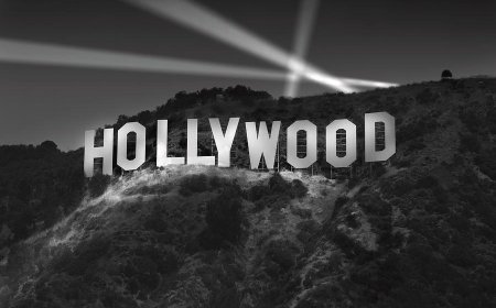 Hollywood: A Journey Through Dreams, Glamour, and the Silver Screen