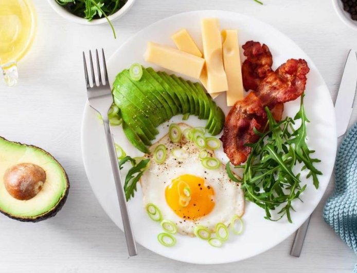 Know Weight Loss Secrets: Your Easy Guide to Healthy Low-Carb Living!