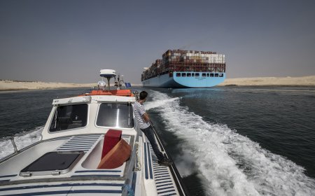 Qatar Holds Off on Gas Shipments Through Red Sea After US Airstrikes