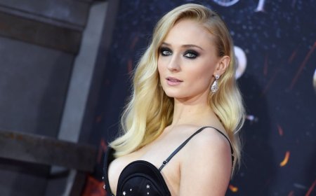 Sophie Turner Takes It Easy as Joe Jonas Jumps into a New Romance