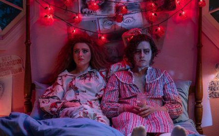 Lisa Frankenstein - A Quirky Romance with Cole Sprouse and Kathryn Newton