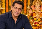 Salman Khan’s Sister Corrects His Ulti Aarti at Ganpati Visarjan